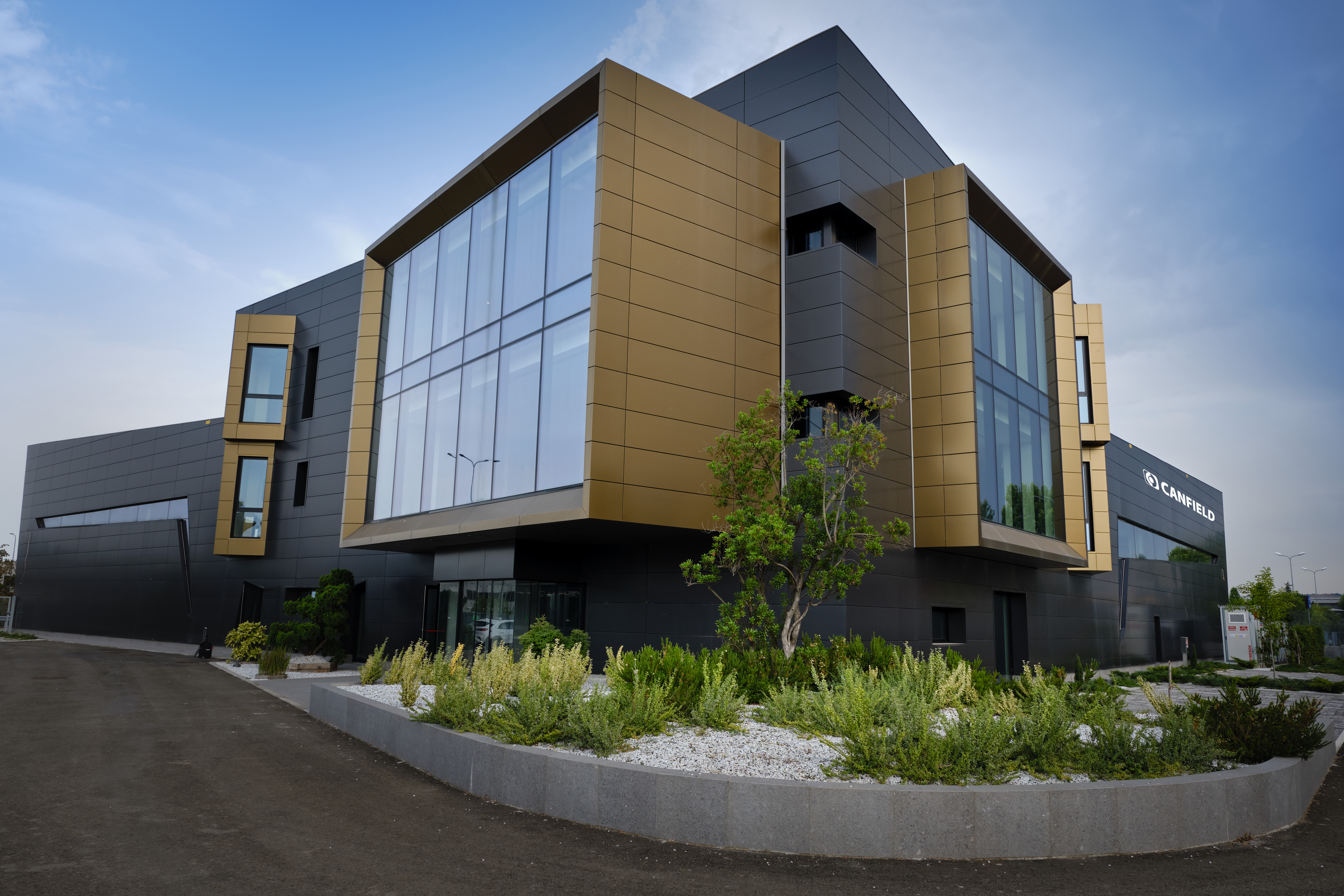 Canfield Scientific, Inc. acquires Medici Medical s.r.l. to create Canfield Scientific s.r.l., opens state-of-the-art facility near Modena, and launches world-class medical dermatology education program